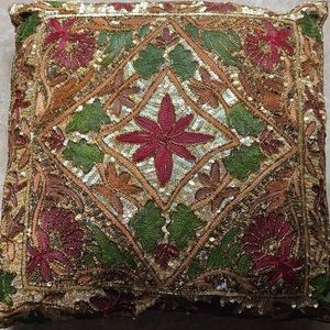 New decorative pillow. Green/ Red